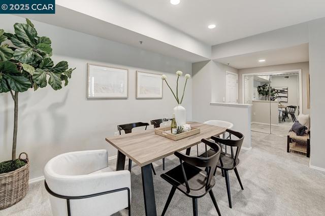 1840 Tice Creek Dr, Walnut Creek CA: https://media.crmls.org/mediaz/c71a4b45-c6d7-4d17-a69d-a3d717dc2c21.jpg