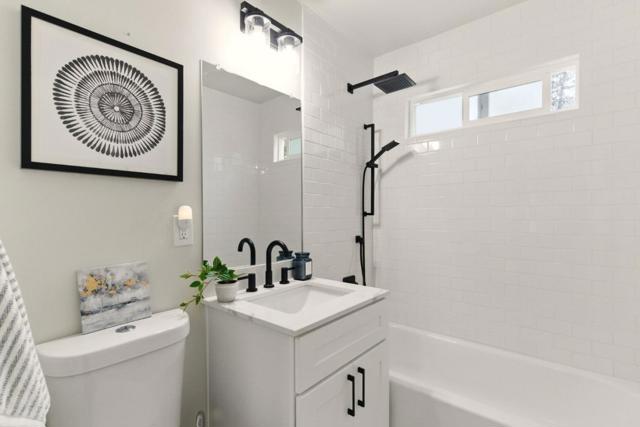 640 Heather Court, Pacifica CA: https://media.crmls.org/mediaz/c71a521b-dff8-4b7e-bffa-7dc0490a68b0.jpg