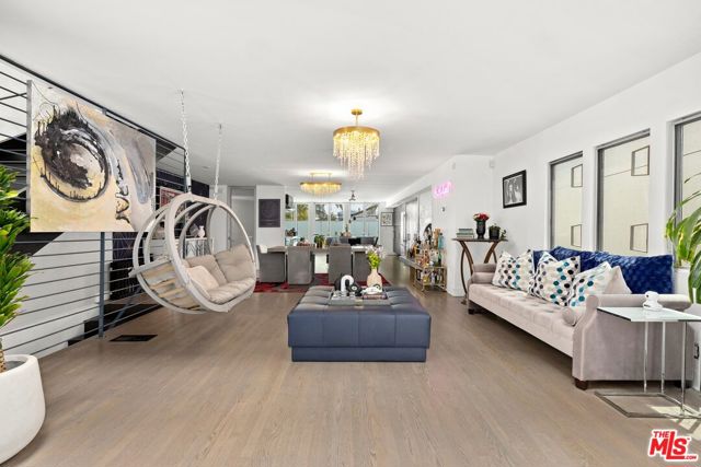2014 Pacific Avenue, Venice CA: https://media.crmls.org/mediaz/c71a6418-8478-4f4f-a081-8e79a4d54008.jpg
