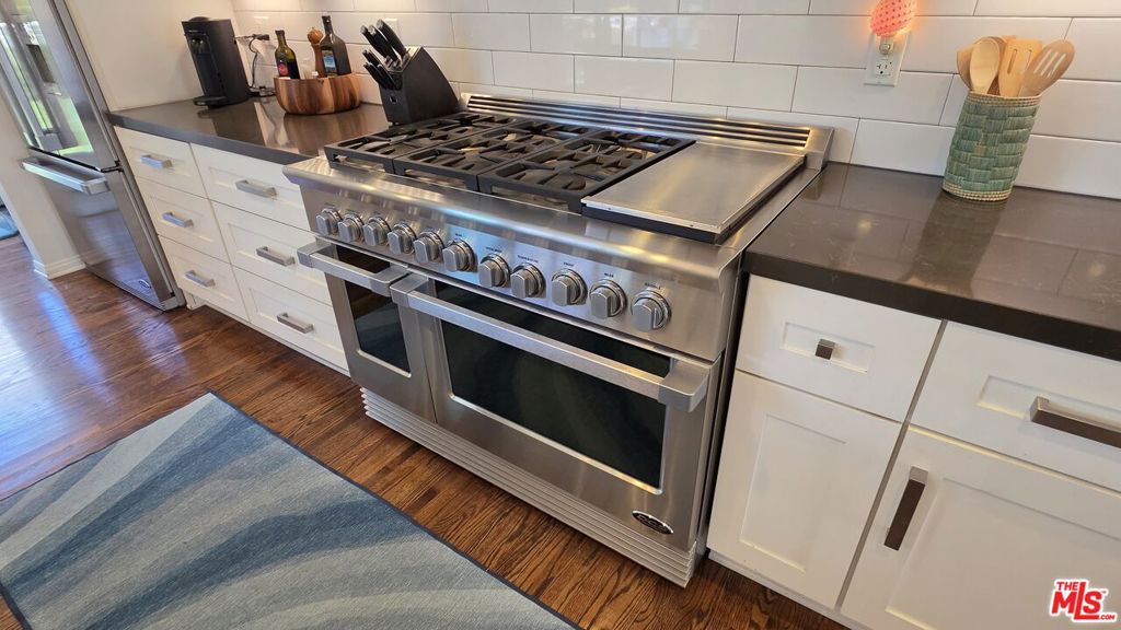 https://media.crmls.org/mediaz/c71a78b7-c3f9-4777-ba59-66f18ac8ccdd.jpg?preset=X-Large