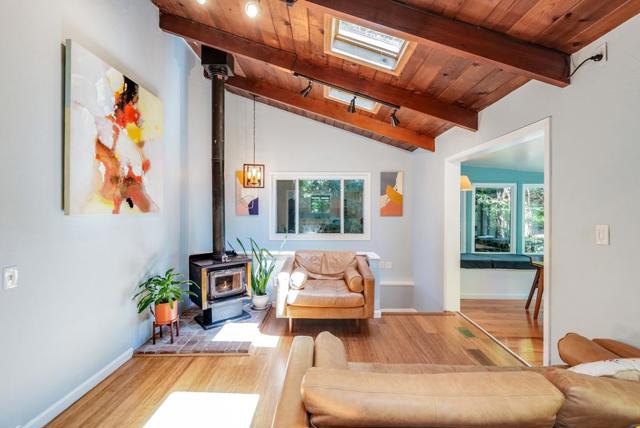 620 Knoll Way, Felton CA: https://media.crmls.org/mediaz/c71ae8c2-8f1d-4139-b80a-4c9c9eb05550.jpg