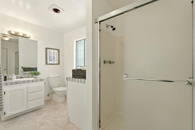 1943 Kentucky Street, Redwood City CA: https://media.crmls.org/mediaz/c71af4ec-76bc-4530-91fb-9293828777a0.jpg