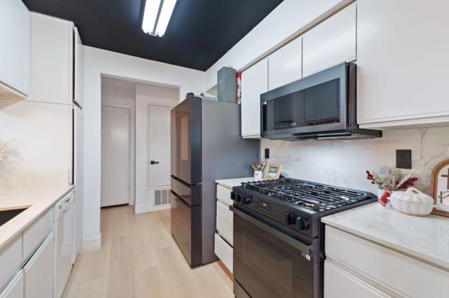 2422 N Main Street, Salinas CA: https://media.crmls.org/mediaz/c71b98b2-0b00-4fc5-88f8-4b1d8746b44d.jpg