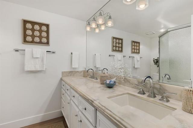 Detail Gallery Image 16 of 31 For 640 W Solana Circle #11,  Solana Beach,  CA 92075 - 2 Beds | 2 Baths