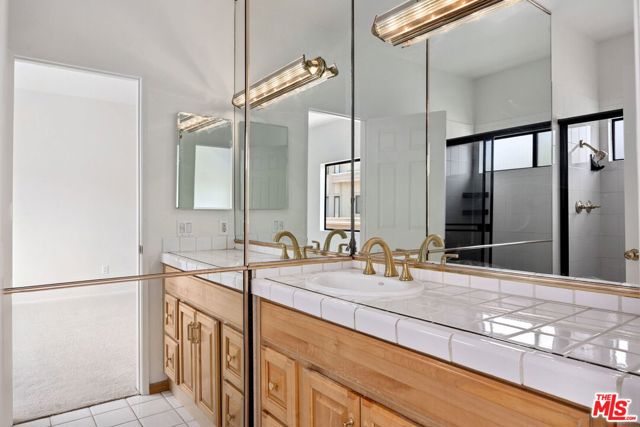 14050 Magnolia Boulevard, Sherman Oaks CA: https://media.crmls.org/mediaz/c71d49fa-dad2-4a2b-a160-1dab0c4c1d21.jpg