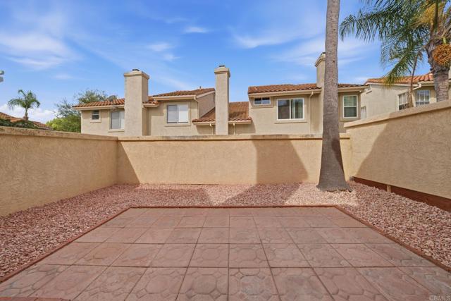 Detail Gallery Image 35 of 50 For 10974 Creekbridge Pl, San Diego,  CA 92128 - 2 Beds | 2/1 Baths