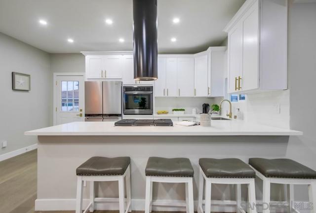 3122 Newell St, San Diego CA: https://media.crmls.org/mediaz/c71db2a0-2c54-48bc-8dba-6810c519b5ef.jpg