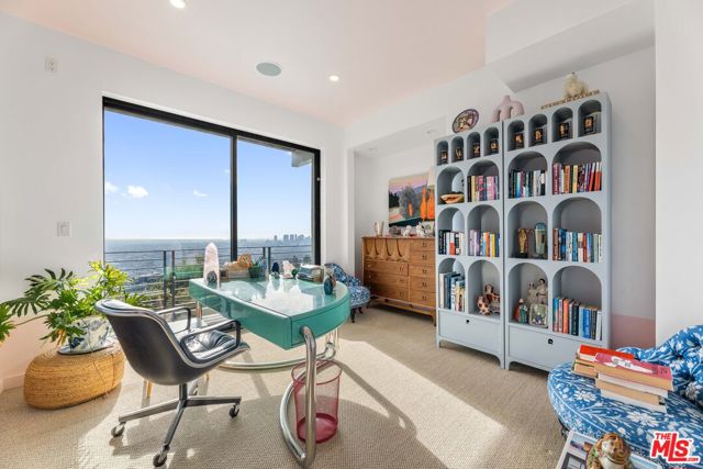 1501 Viewsite Terrace, Los Angeles CA: https://media.crmls.org/mediaz/c71dd78c-74f9-4a69-af91-eb50711563f4.jpg