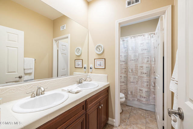 5019 Corral Street, Simi Valley CA: https://media.crmls.org/mediaz/c71e1656-468e-4f26-a1d0-e8478fdf9cad.jpg