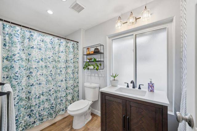Detail Gallery Image 29 of 39 For 3711 Balboa #B,  San Diego,  CA 92117 - 2 Beds | 2 Baths