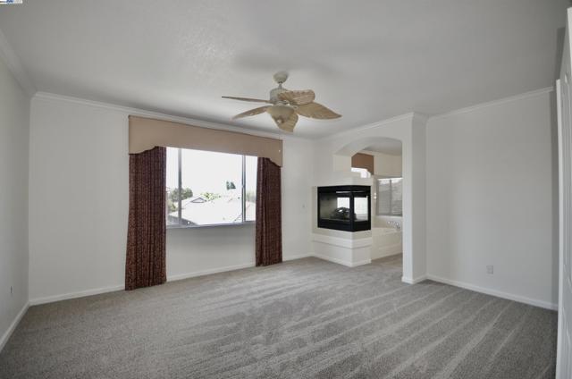 Image 23 of 39 For 9416 Lyndley Plaza Way