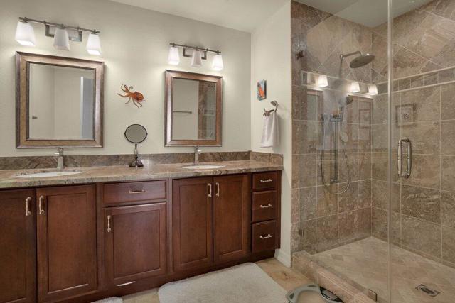38380 Crocus Lane, Palm Desert CA: https://media.crmls.org/mediaz/c71edc04-21bd-445c-8110-a836e7a4fb3d.jpg