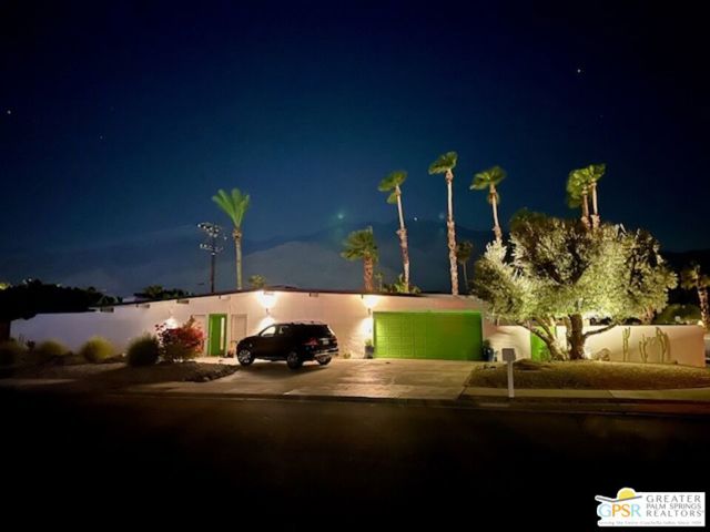 695 N Monterey Road, Palm Springs CA: https://media.crmls.org/mediaz/c71f1ae9-7c10-4151-95ec-55ab85f0f82d.jpg