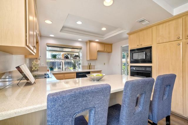 10434 Woodchuck Pt, San Diego CA: https://media.crmls.org/mediaz/c71f1cae-fa6b-4e58-b57f-3f141f15f232.jpg