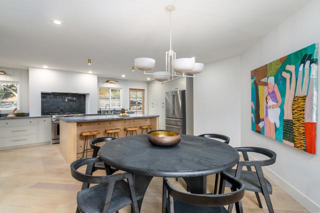 Image 10 of 34 For 6081 Avenida Chamnez