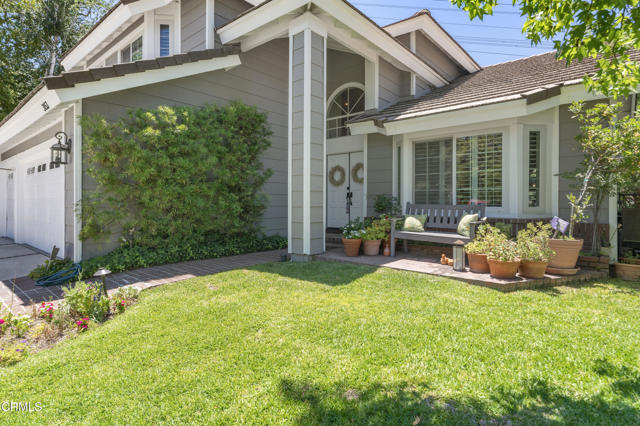 Detail Gallery Image 2 of 72 For 3153 Dragonfly St, Glendale,  CA 91206 - 4 Beds | 3 Baths