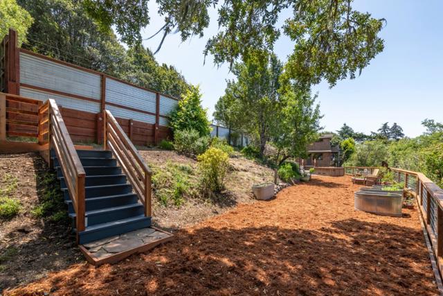 18050 Highway 1,  CA: https://media.crmls.org/mediaz/c7208a0d-d078-4c47-be6b-a813abf31214.jpg