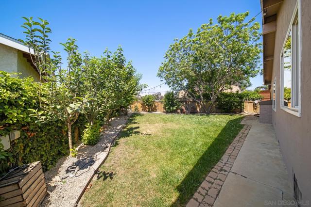 Image 24 of 31 For 2660 Pheasant Dr