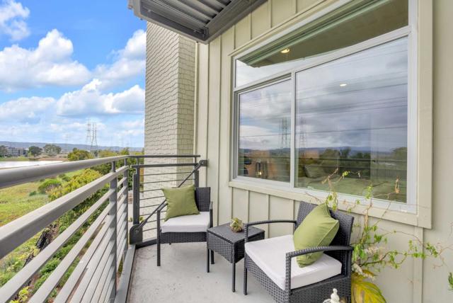 400 Mariners Island Boulevard, San Mateo CA: https://media.crmls.org/mediaz/c720a9f4-9a45-40e2-8c3c-9859c512bda3.jpg