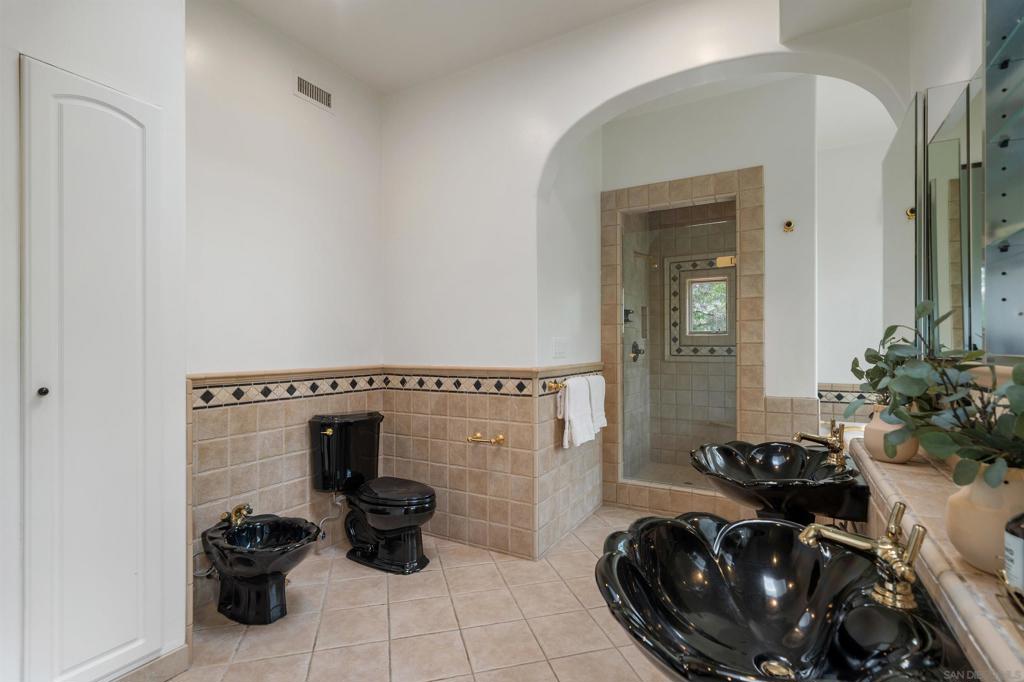 MLS #250028767SD img 36