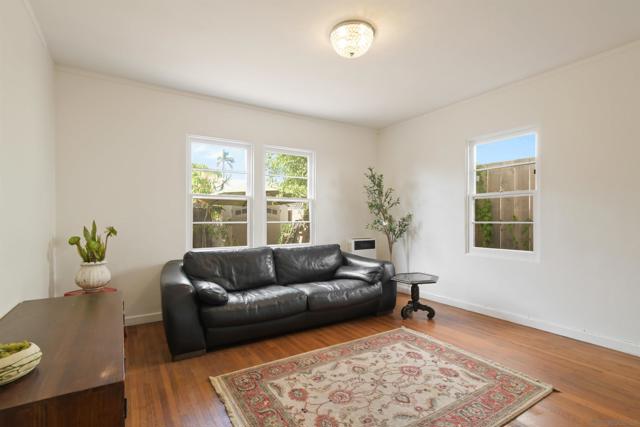 1032 Alberta Pl, San Diego CA: https://media.crmls.org/mediaz/c723246e-b14c-4cdc-99a0-b6998dc71797.jpg