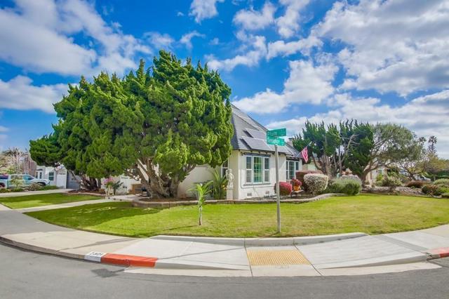 2301 Plum Street, San Diego, California 92106, 4 Bedrooms Bedrooms, ,2 BathroomsBathrooms,Single Family Residence,For Sale,Plum Street,250018937SD