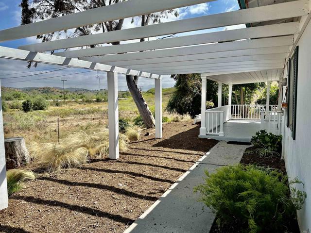 Detail Gallery Image 8 of 19 For 2357 via Monserate, Fallbrook,  CA 92084 - 3 Beds | 2 Baths