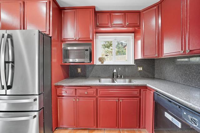 321 North Lane, El Cajon CA: https://media.crmls.org/mediaz/c7249c30-182f-4ec9-a1f8-a8f2d9ccb4c1.jpg