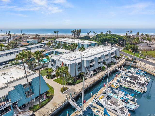 Detail Gallery Image 4 of 38 For 38 Montego Ct, Coronado,  CA 92118 - 2 Beds | 2/1 Baths