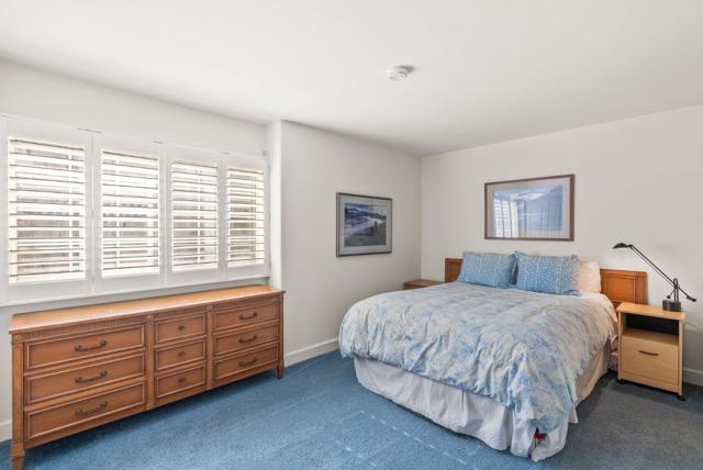 3920 Lakemead Way, Redwood City CA: https://media.crmls.org/mediaz/c7250b92-e295-492b-a22d-76bb29b59cb9.jpg