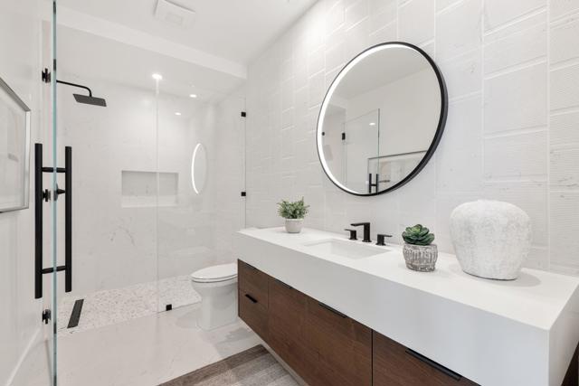 3 Siena Vista Court, Rancho Mirage CA: https://media.crmls.org/mediaz/c72550cf-909f-4fbf-9127-ad55d1b39eb6.jpg