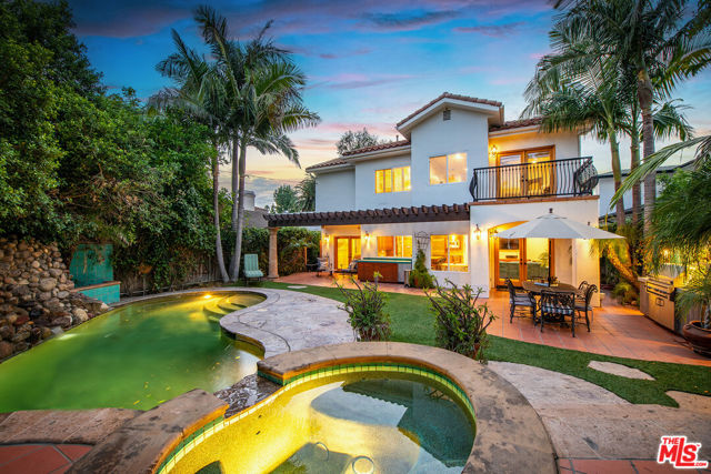4520 TYRONE Avenue, Sherman Oaks CA: https://media.crmls.org/mediaz/c7256267-4d93-4ffa-832a-1cf4b24457ef.jpg