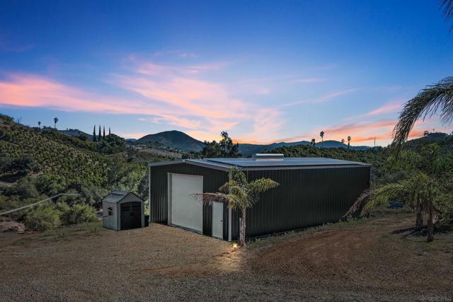 11270 San Luis Rey Dr, Valley Center CA: https://media.crmls.org/mediaz/c725754b-9660-4519-a1ae-fe9ce0ddaddf.jpg