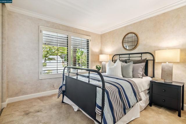 924 Cheyenne Dr, Walnut Creek CA: https://media.crmls.org/mediaz/c7257556-62cf-4fcc-83e4-4a22eaa081be.jpg