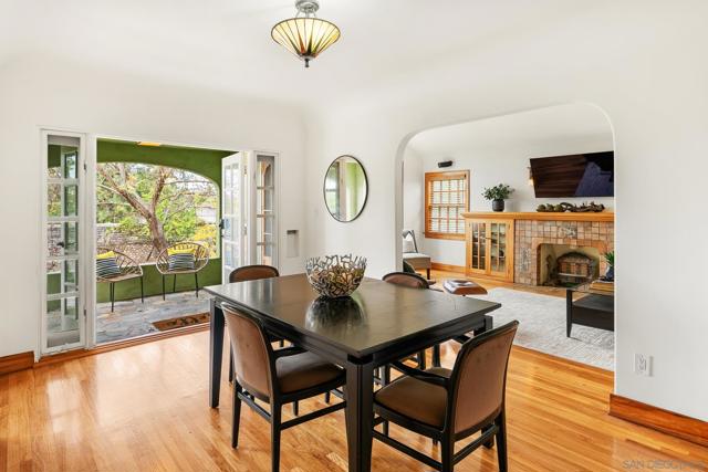 4605 4607 Terrace Dr, San Diego CA: https://media.crmls.org/mediaz/c725c838-a884-4d96-9f59-9ac8b2201841.jpg