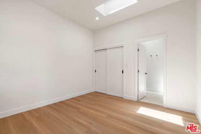 2347 Parnell Avenue, Los Angeles CA: https://media.crmls.org/mediaz/c7262e38-0612-4e0e-ba55-58db2ea72200.jpg