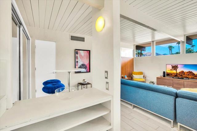 1111 E Palm Canyon Drive, Palm Springs CA: https://media.crmls.org/mediaz/c7269602-9dc9-4d21-a7a7-79215a81d17e.jpg