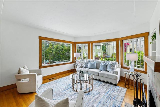 5555 Carlton Street, Oakland CA: https://media.crmls.org/mediaz/c726e688-a7de-4857-841f-cf3f787bbd57.jpg