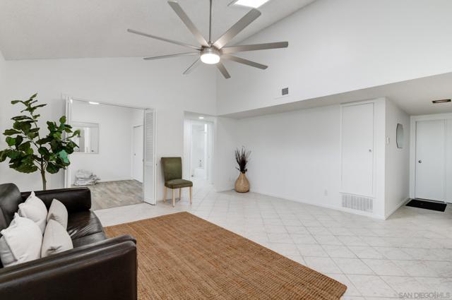 MLS #250038178SD image #12