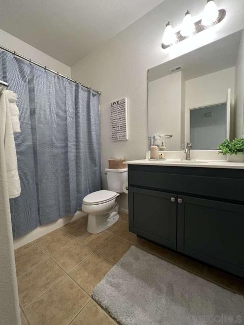 362 Borden Rd, San Marcos CA: https://media.crmls.org/mediaz/c728bca1-c136-4390-bf1a-11aa5ae5fbb6.jpg