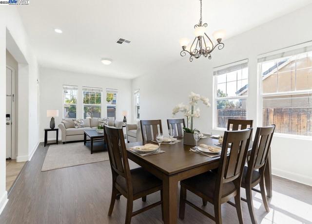 2453 Forino Dr, Dublin CA: https://media.crmls.org/mediaz/c72a039c-29a8-4de0-89ac-976395c2c35b.jpg