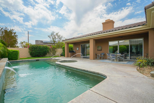 6 Dickens Court, Rancho Mirage, CA 92270