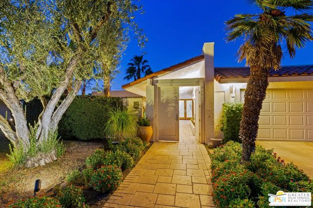 4 Reed Court, Rancho Mirage, California 92270, 3 Bedrooms Bedrooms, ,3 BathroomsBathrooms,Single Family Residence,For Sale,Reed,24430357