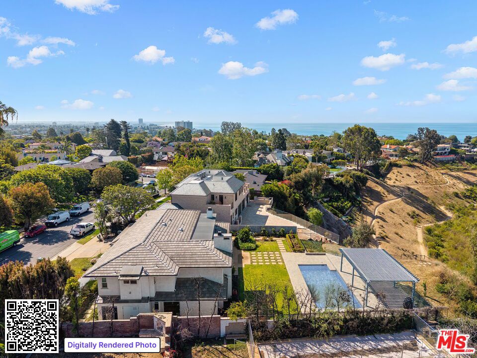 525 Alma Real Drive — Contemporary