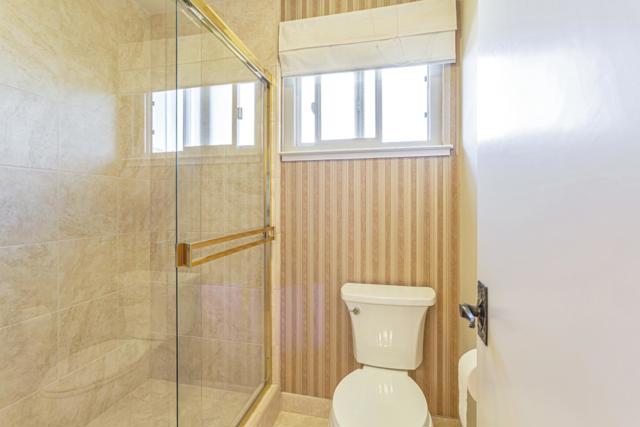 1223 La Canada Way, Salinas CA: https://media.crmls.org/mediaz/c72c83e2-4d39-4b97-b285-00800b2cdd1b.jpg