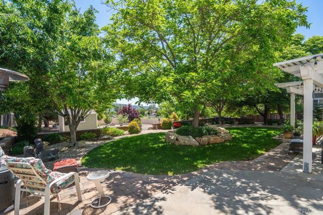 23847 Norte Dr, Ramona CA: https://media.crmls.org/mediaz/c72caaba-8ce0-41d1-b589-1d9f97b1a1c5.jpg