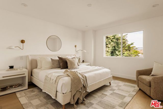 4626 Berryman Avenue, Culver City CA: https://media.crmls.org/mediaz/c72dea22-e35e-44b8-abc8-edad75adb738.jpg