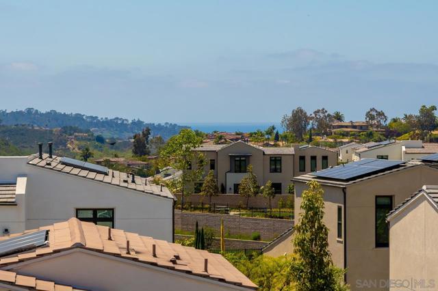 13722 Canyon Loop Trl, San Diego CA: https://media.crmls.org/mediaz/c72df9a7-12ce-47d8-9e6e-d0a2205b625b.jpg