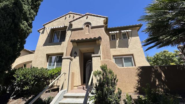 1561 Caminito Zaragosa, Chula Vista CA: https://media.crmls.org/mediaz/c72e5914-a8d3-4e68-b253-813a8c1062c0.jpg