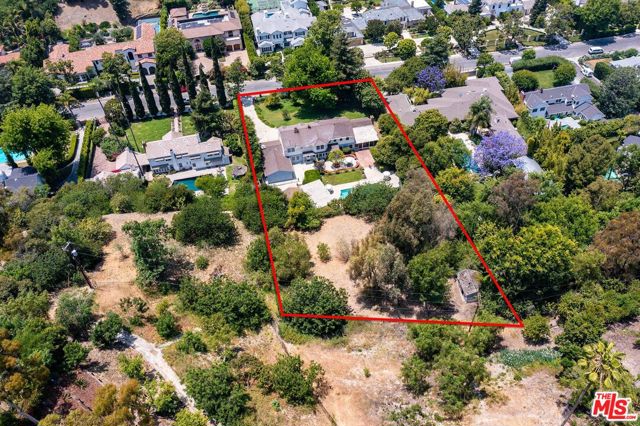 3734 Longridge Avenue, Sherman Oaks CA: https://media.crmls.org/mediaz/c72f2e7b-6644-4991-809c-a03852b3baed.jpg